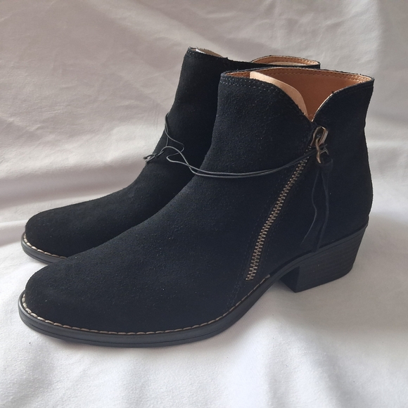 Womens Black Suede Ankle Boots Nwt - Picture 3 of 8